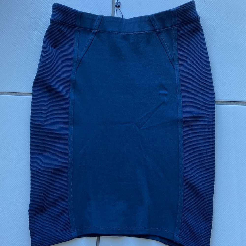 BCBGMAXAZRIA pencil skirt